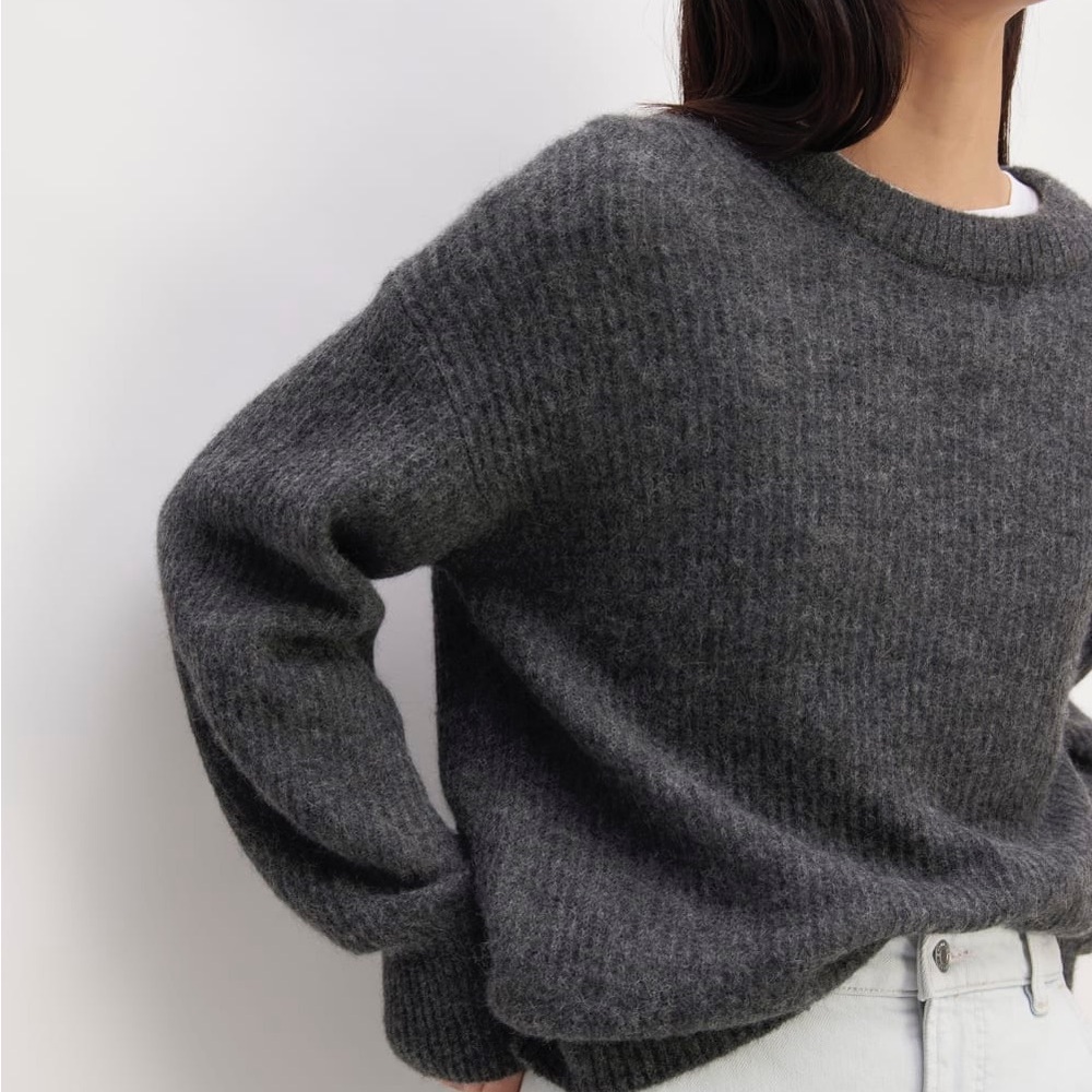 Everlane Cocoon Crew in Alpaca - Picture 5 of 8